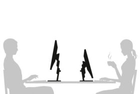 Ergonomische Positionierung durch ineinanderschiebbaren Standfuss